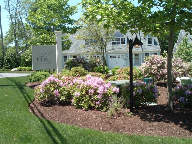 21 Pine Street North Falmouth Street Sign